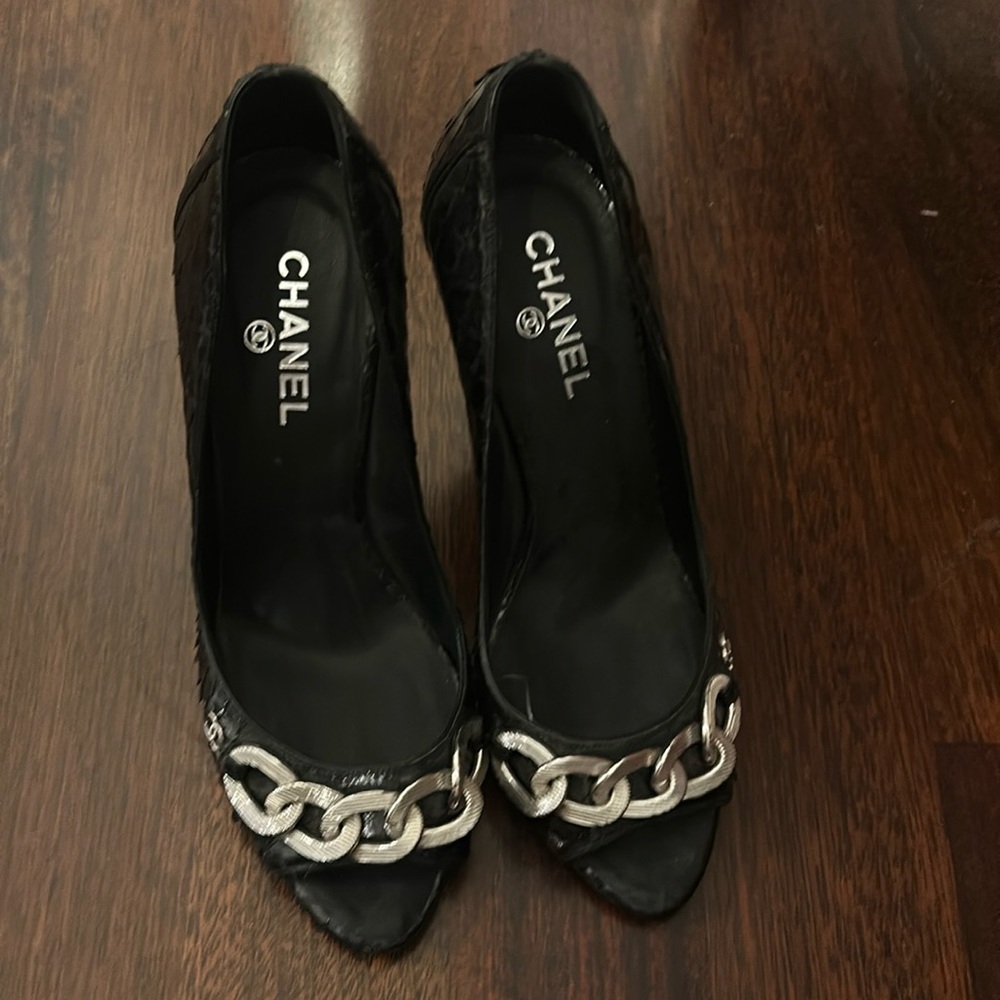 CHANEL Black Peep-Toe Pumps with Silver Chain Accent